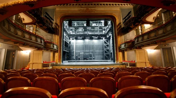 Ακροάσεις στο Εθνικό για δυο νέες παραγωγές